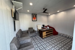 Gurumauli pure veg, Akkalkot