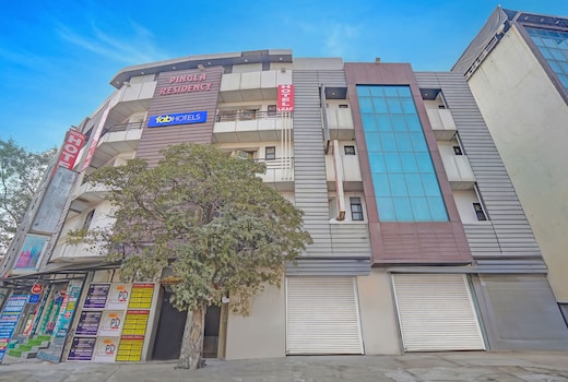 FabHotel Pingla Residency