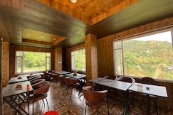 The Himalayan Kitchen - Cafe & Rooms, Narkanda
