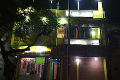 HOTEL BLUE HEAVEN, Jamui