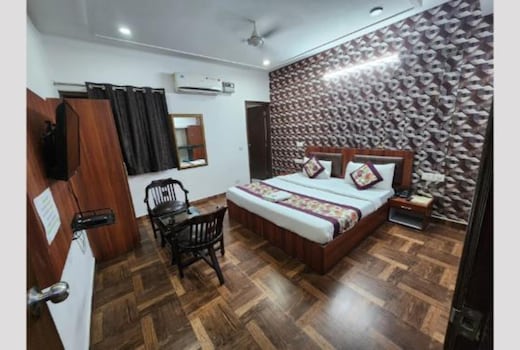 FabHotel Clayton