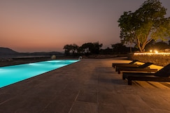 1br Cottage with Pool - Lake's End by Roamhome, Udaipur