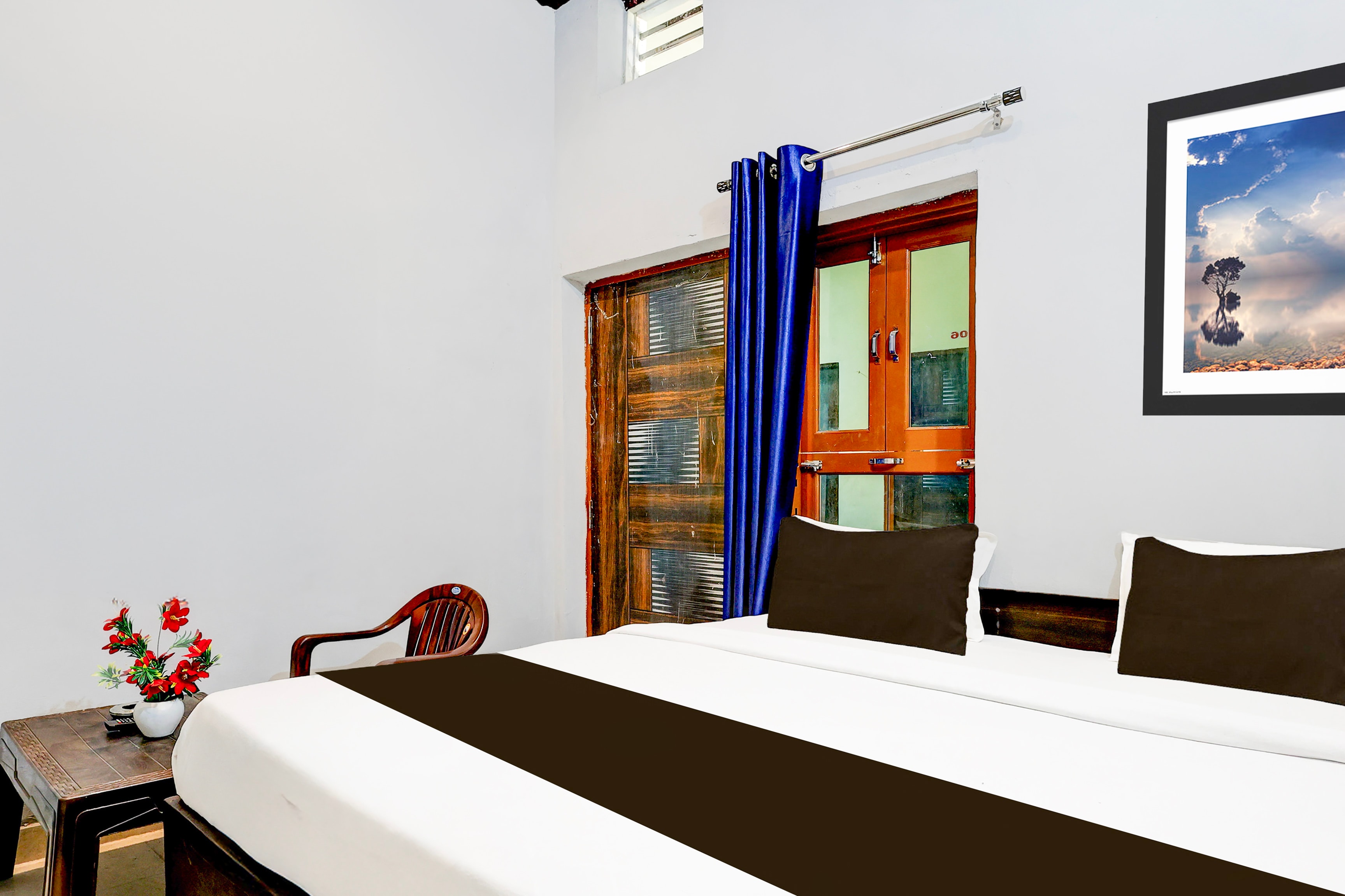 Hotel O Chaudhary Hotel - Tap to explore photos