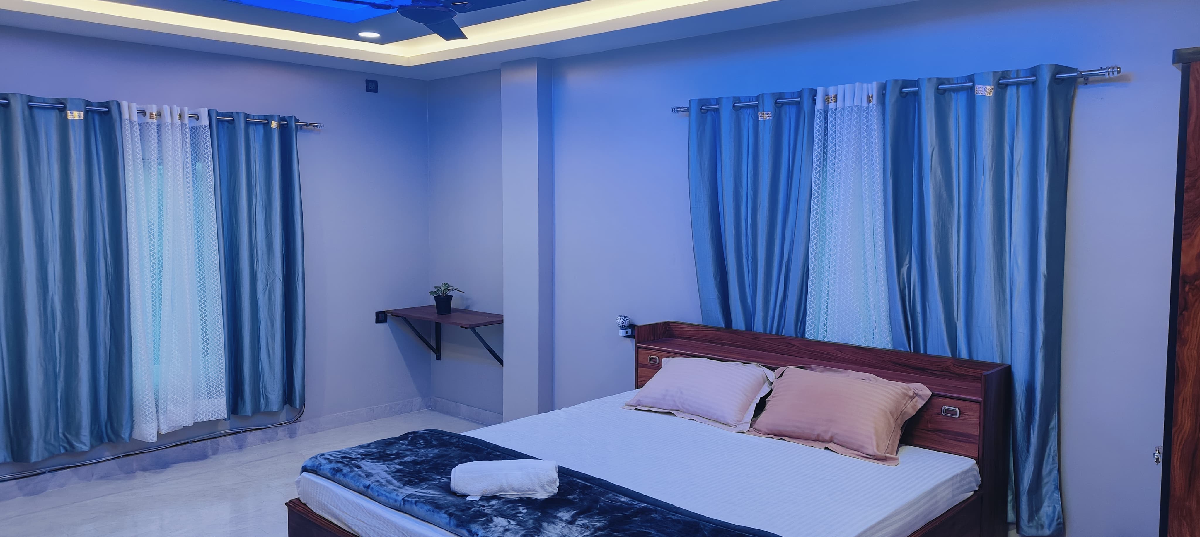 Thikona Homestay unit 2 - Tap to explore photos