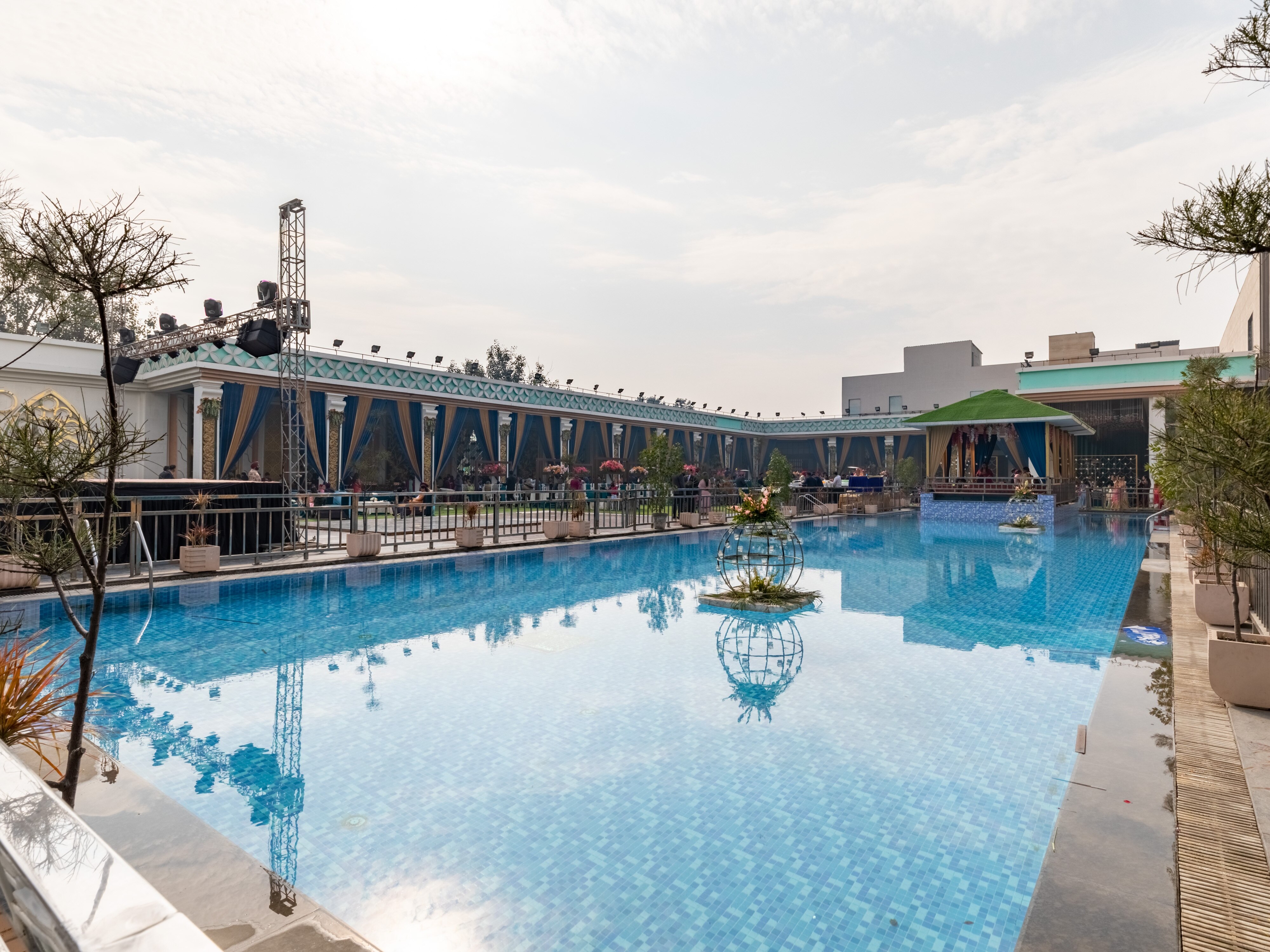 Palm Green Hotel and Resorts Best Rates on Delhi Hotel Deals, Reviews