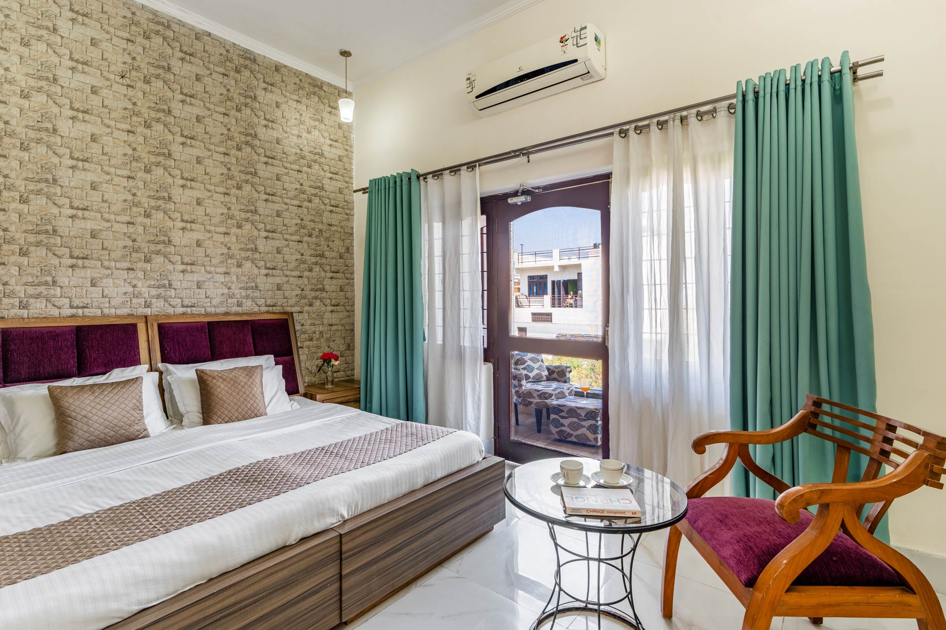 Room 2 FF @ Vista Divine by VEO - Part of StayVista - Tap to explore photos