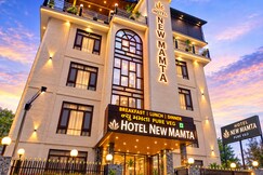 Hotel New Mamta Pure Veg Near By Dal Lake, Srinagar
