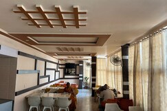HOTEL ARYA, Varanasi