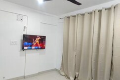 Self Service 1BHK Apartment 101 High Speed Net, Pune