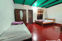 Cozy Stay Private Stream Bonfire Fast Wi Fi, Mudigere