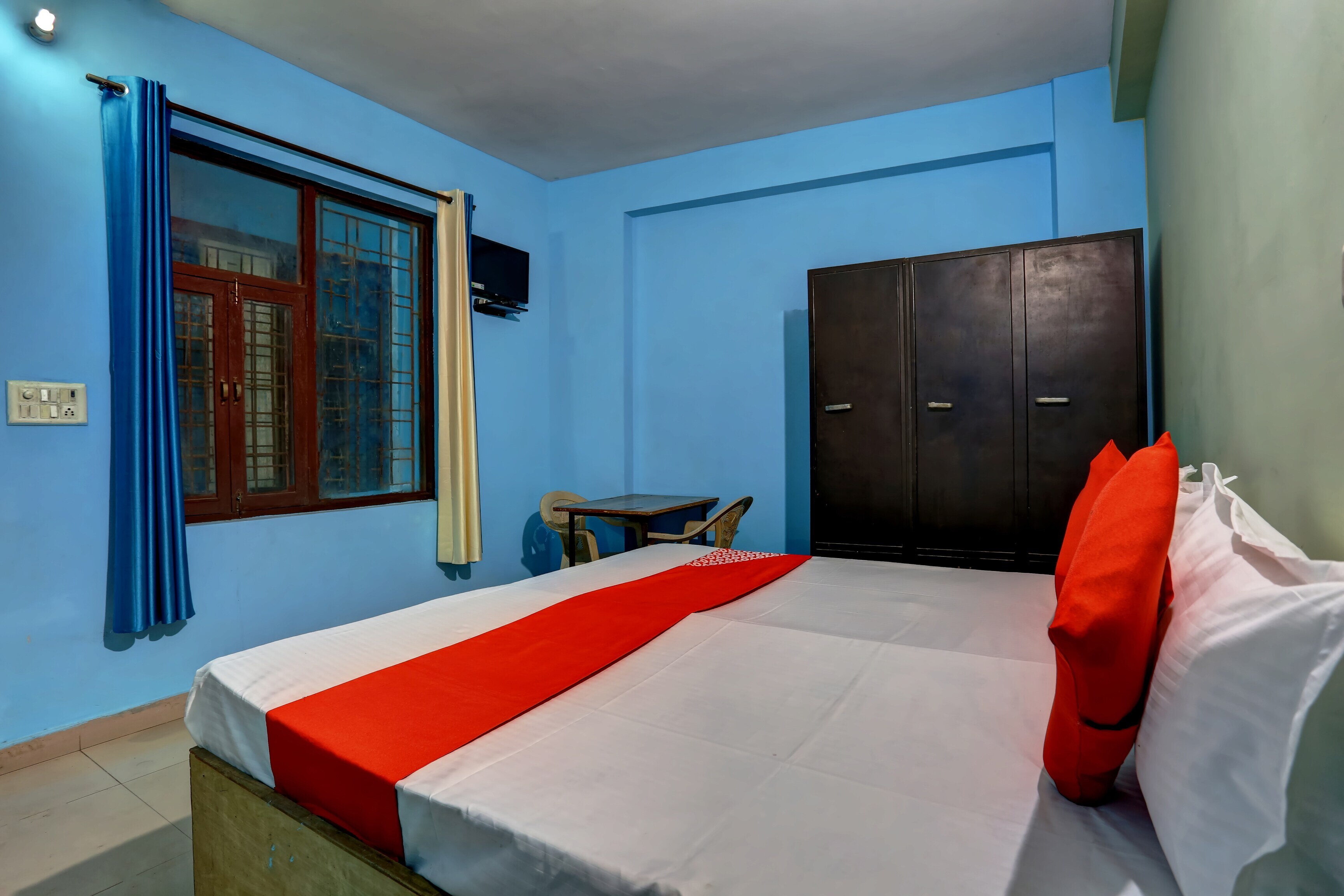 Hotel O Esscon House - Tap to explore photos