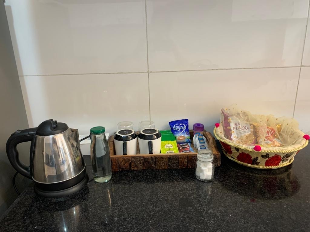 Calm chaos/Family-friendly 3BHK Flat with parking - Tap to explore photos