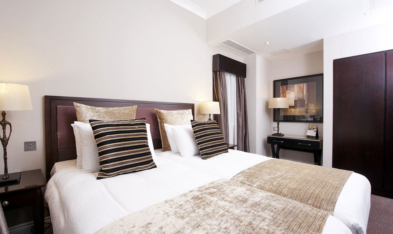 Fraser Suites Queens Gate - Tap to explore photos