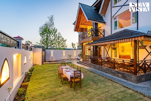 StayVista at Pashmina @ Gauhar w/ Indoor Jacuzzi