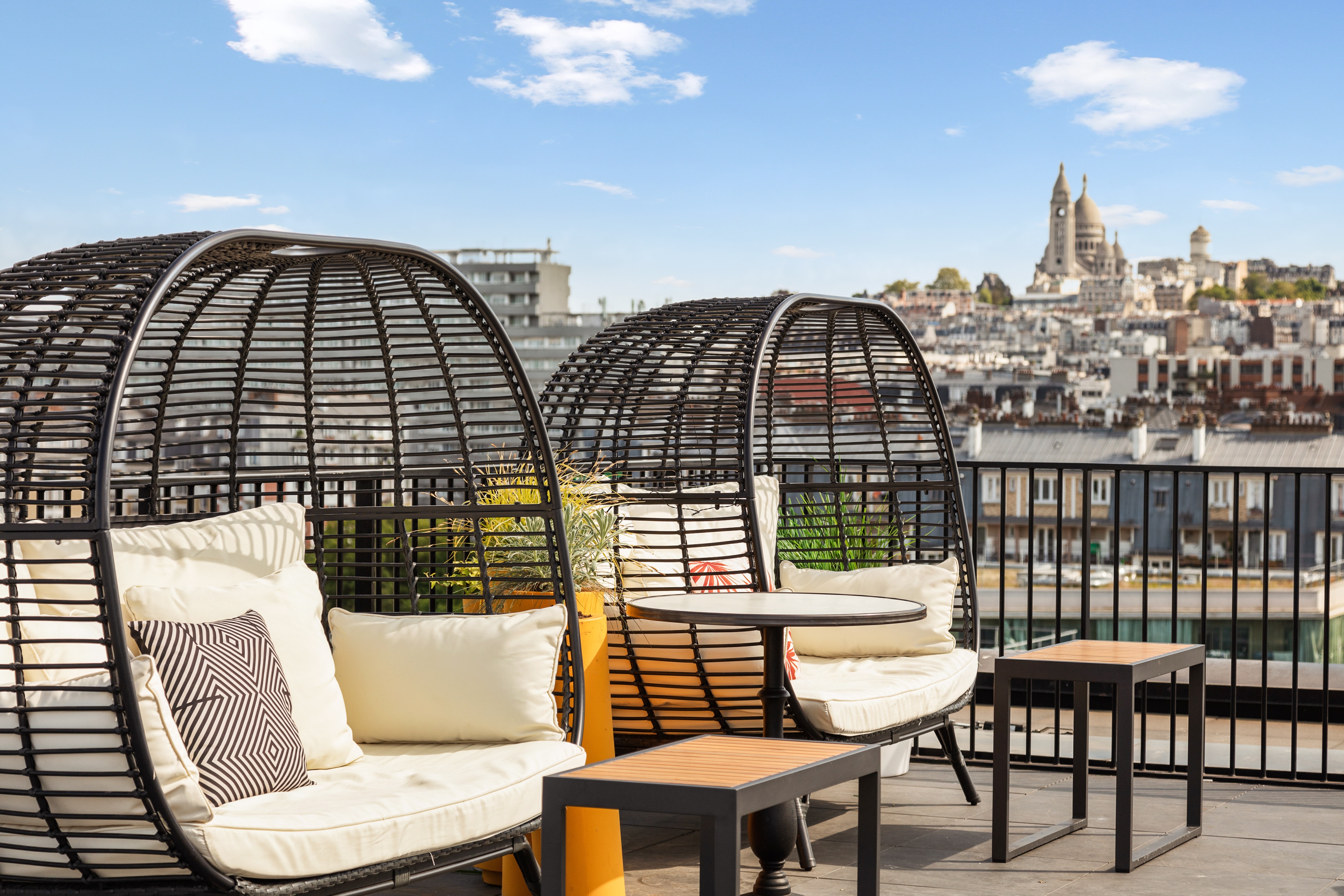 The Originals Boutique, Hotel Maison Montmartre Paris Les Puces - Tap to explore photos