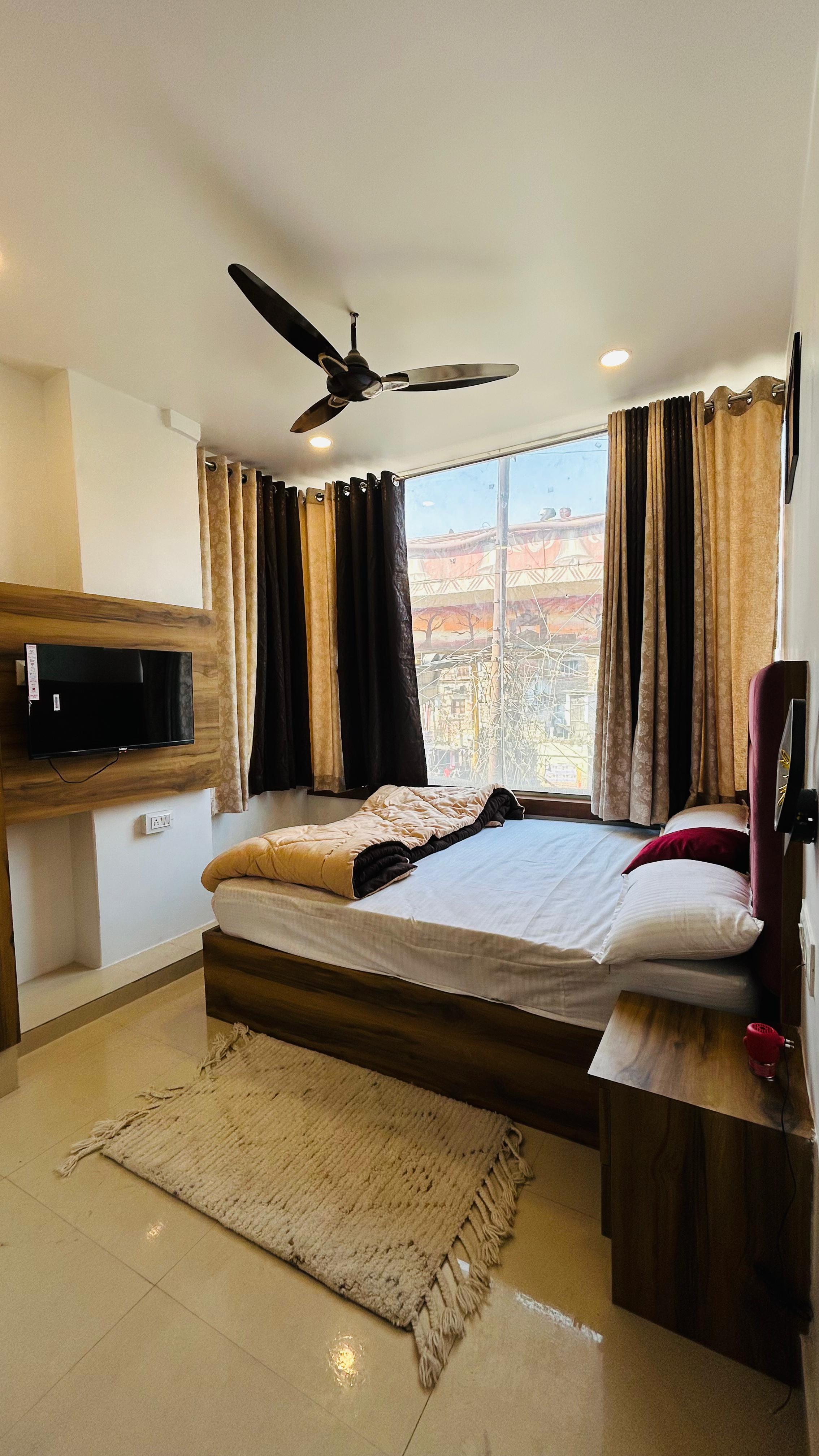 Hotel Maurya Inn - Tap to explore photos