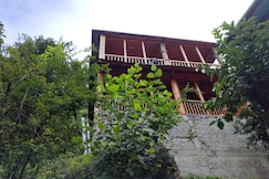 TIRTHAN RIVER TRAIL, Gushaini