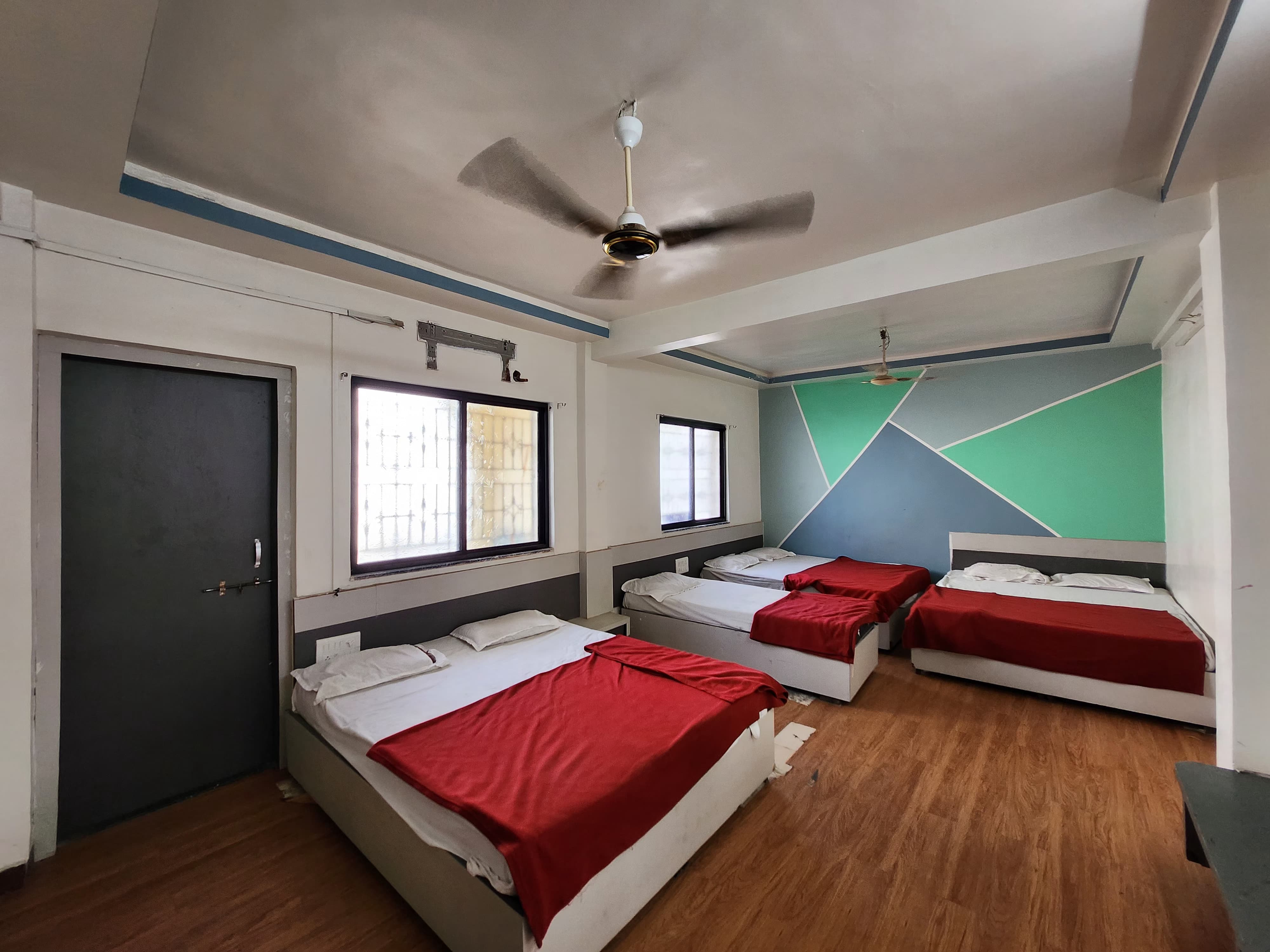 Family Budget Room - Sleeps 7 (NON AC) 1