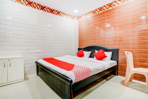 Hotel O Aroma Classic Near Nampally Main Railway station