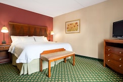 Hampton Inn & Suites by Hilton Williamsburg-Central, Gloucester, Virginia