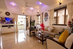 Staycation - Luxe 4BHK Fully Serviced Villa & Pool, Lonavala
