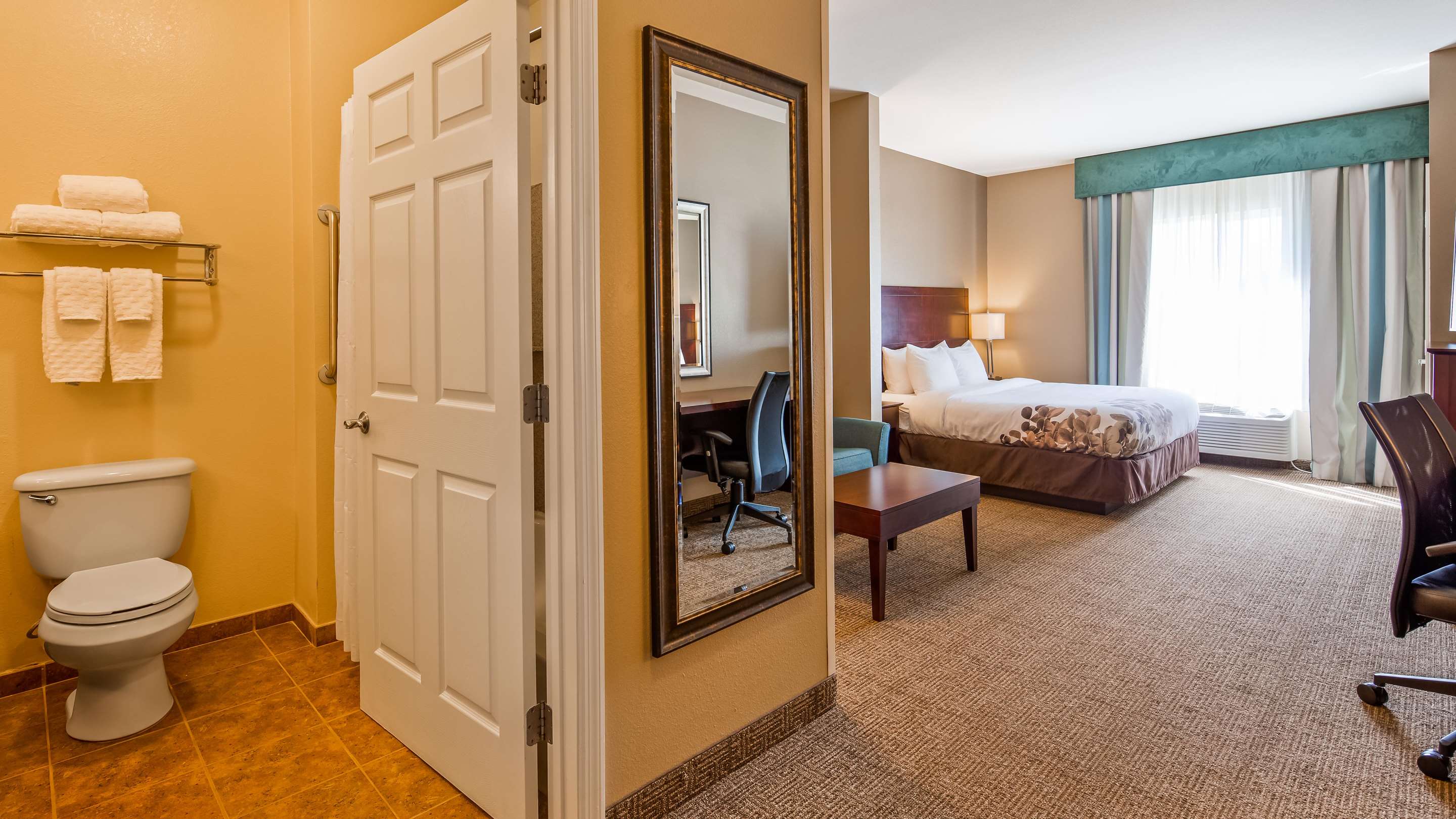 Best Western Dothan Inn & Suites - Tap to explore photos