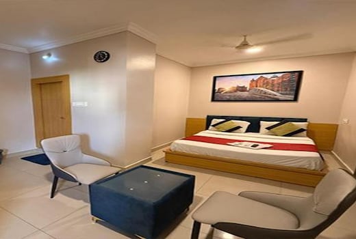 FabHotel Eyries The Business