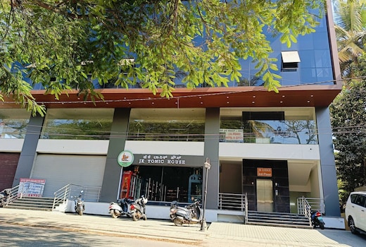 Hotel O J.K. Suites & Rooms