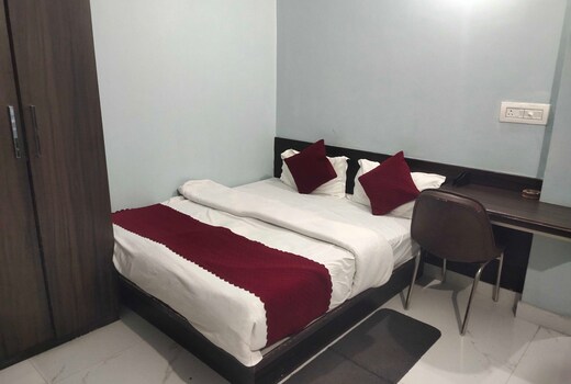 Hotel O Home Aditya Inn Suits 001 Homestay
