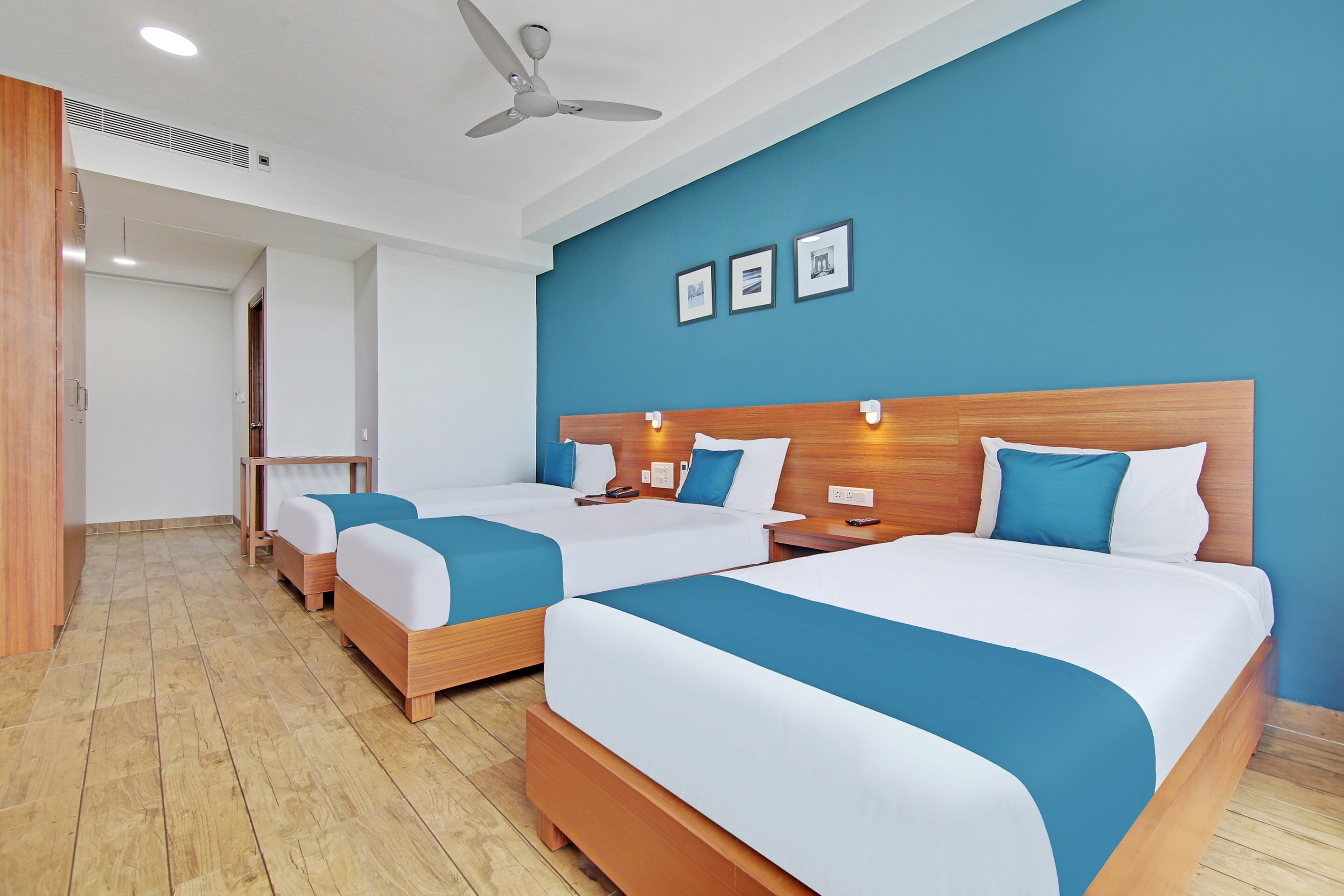D Square Omr By K Hotels - Tap to explore photos