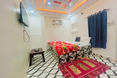Bebi Palace Varanasi, Varanasi