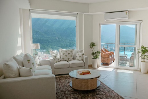 Kavyam 4 BHK Luxurious Apartment