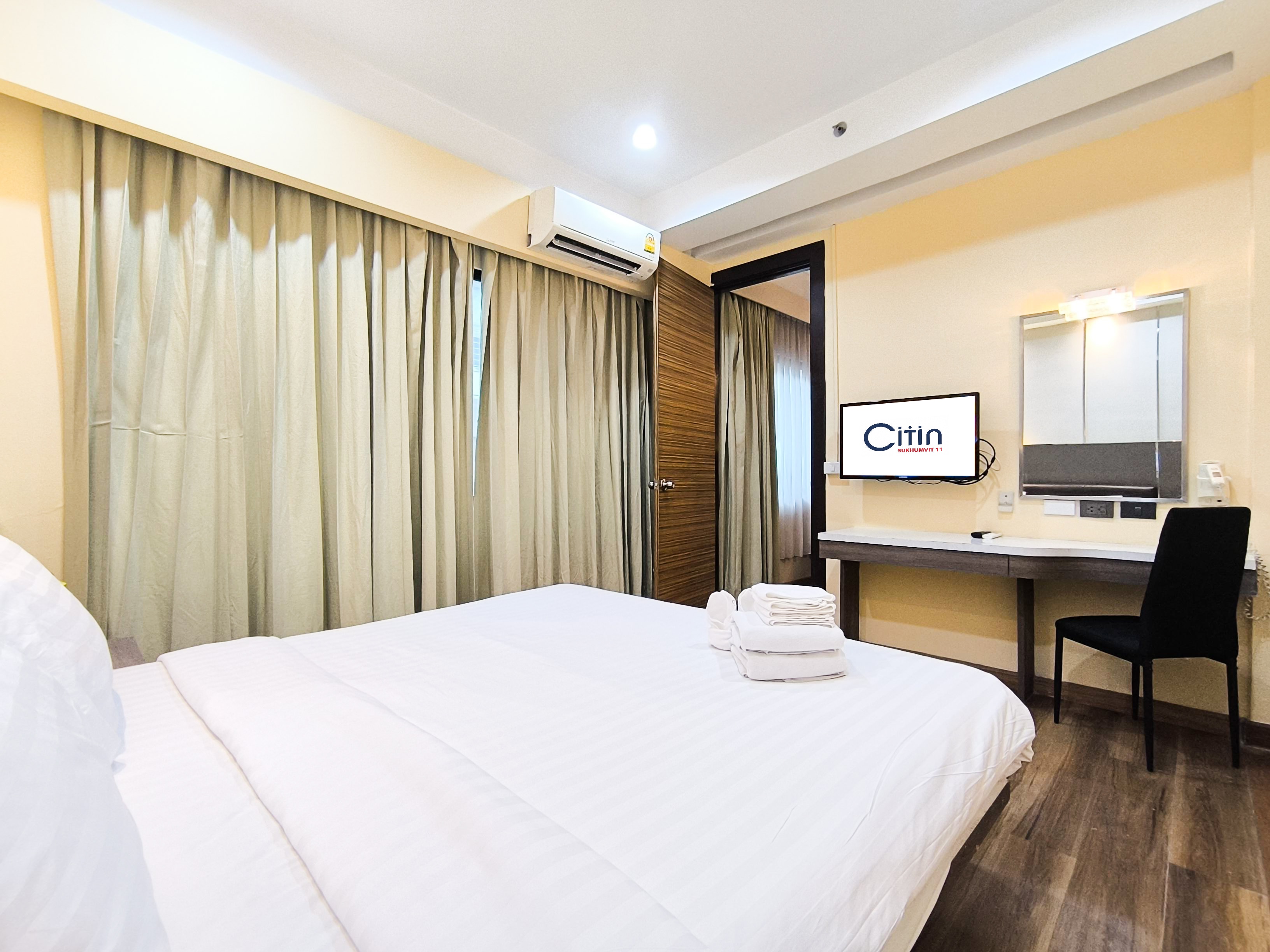 Citin Sukhumvit 11 Nana Bangkok by Compass Hospitality - Tap to explore photos