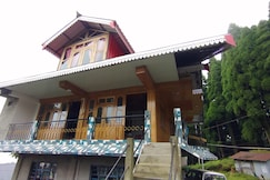 GIRI PINE HOMESTAY., Darjeeling
