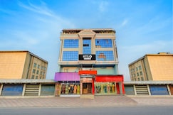 Hotel O Banjara Lake Hyderabad Formerly Lakeview Palace, Hyderabad