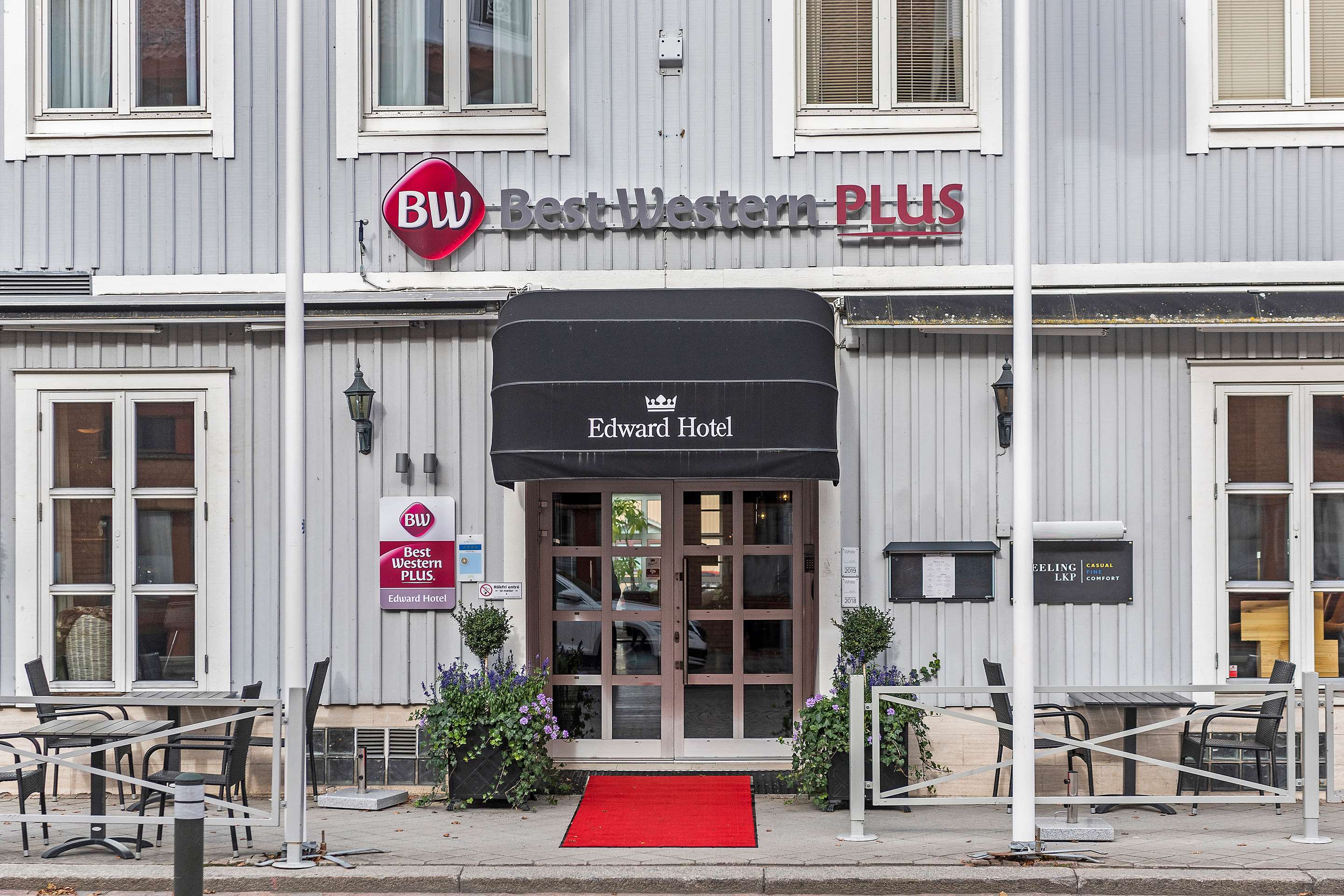Best Western Plus Edward Hotel - Tap to explore photos