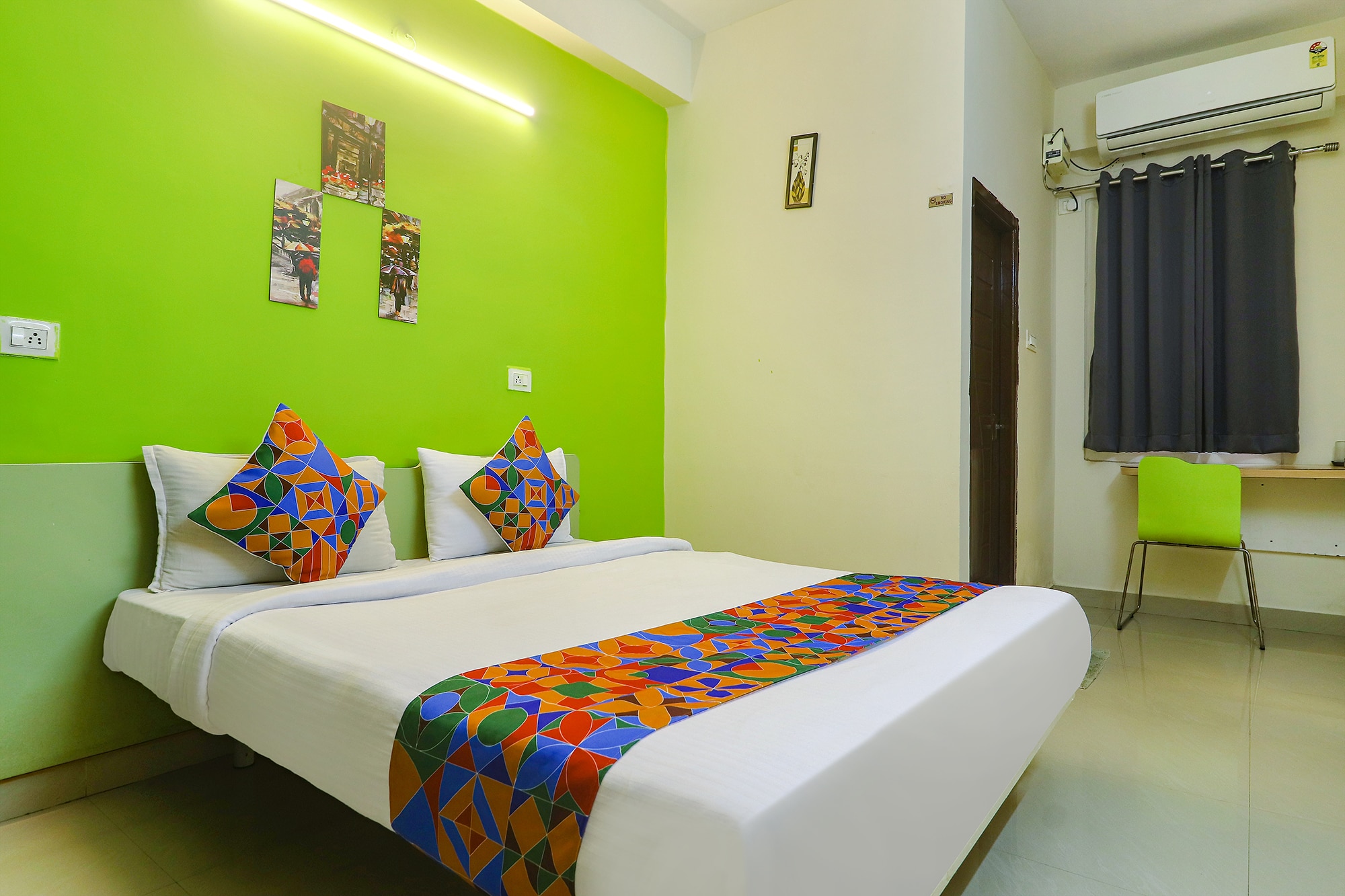 FabHotel Broholic - 200M from CARE Hospitals - Hitech City - Tap to explore photos