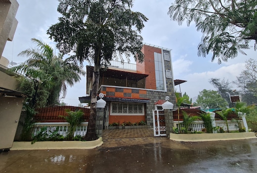 Krishna Bungalow| 6 BHK Pool Villa