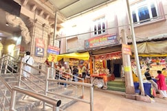 Hotal Bhagirath Palace,  Bhadohi