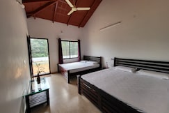 Dinnekere Homestay - Private Stay, One group only, Home Food, Estate., Mudigere