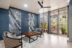 Jungle Retreat A Cozy BnB in Hauz Khas, Delhi