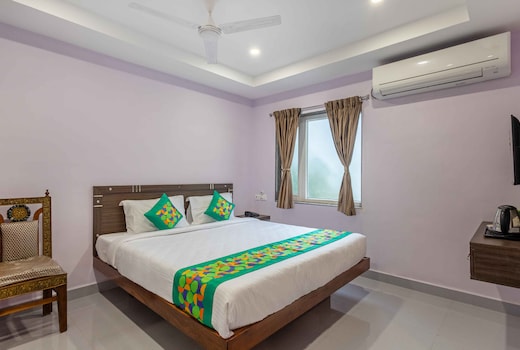 Treebo Sri vi ka Residency