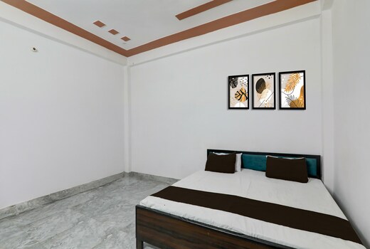 SPOT ON Royel Grand Hotel Nabedi