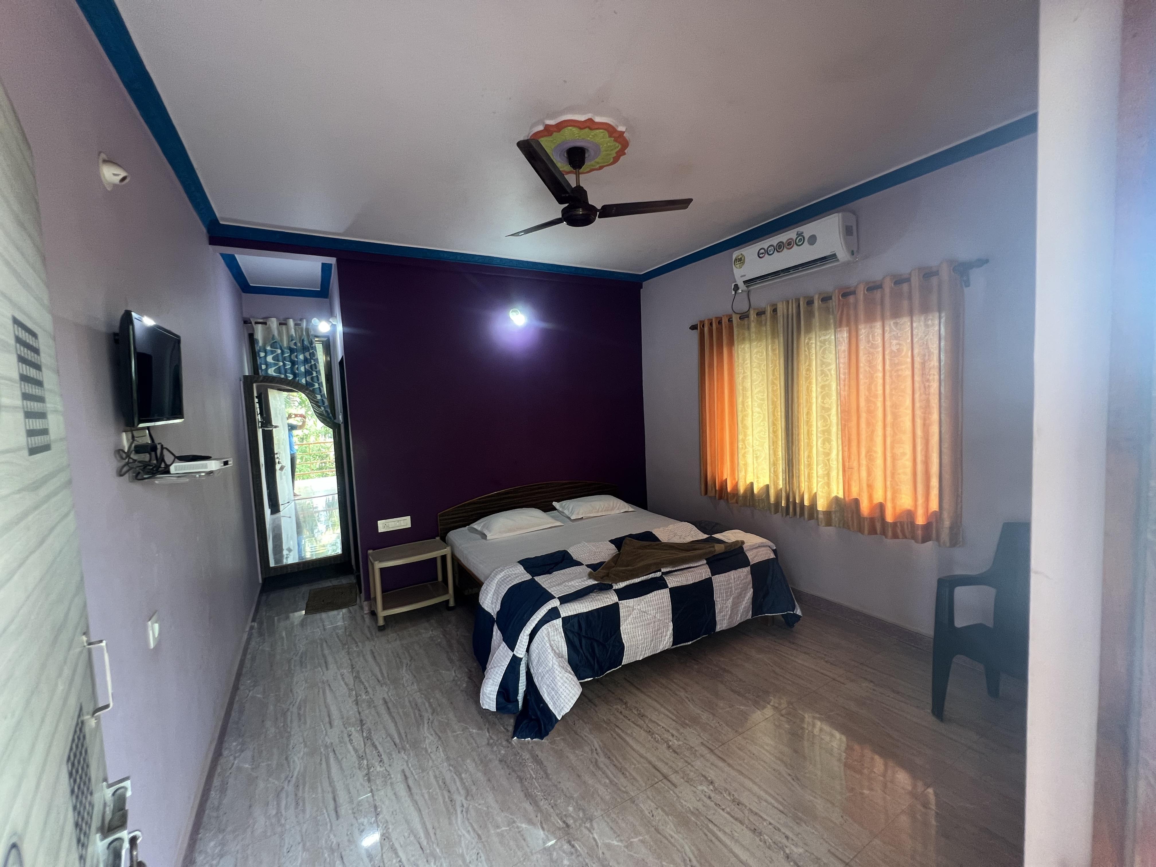 Shree Savli Guest House - Tap to explore photos