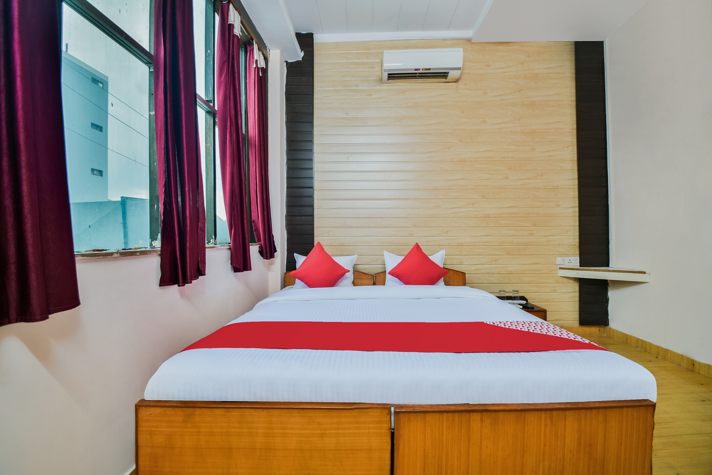 Hotel Parinay Inn - Tap to explore photos