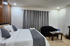 Hotel Crystel Residency  by Premium Villa, Delhi