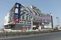 In & Out Dormitory, Ahmedabad