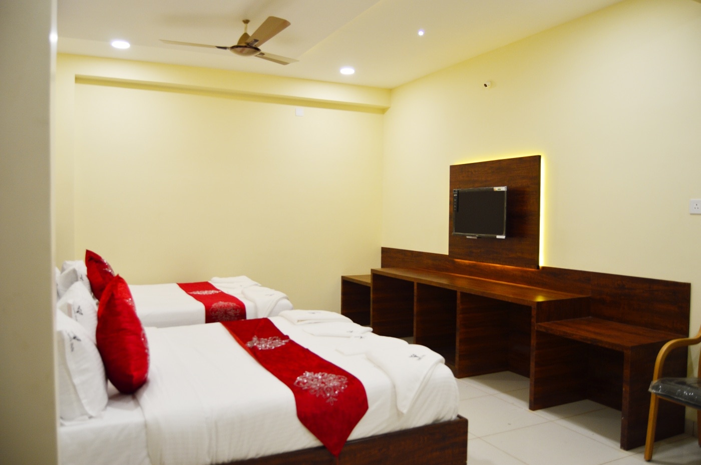 Vbis Inn,Tumkur - Tap to explore photos