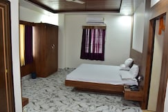 HOTEL JMD, Malda