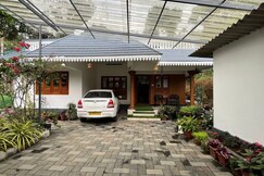Snow White Villa, Munnar
